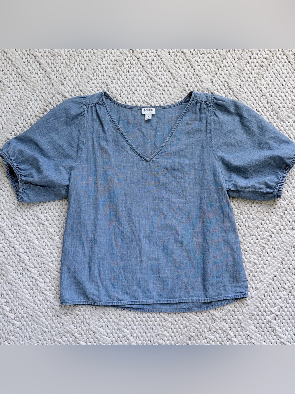 J CREW Chambray V-Neck Short Puff  Sleeve Blouse Light Blue Womens SMALL EUC